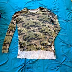 AEO long sleeves soft and plush camouflage shirt - SM